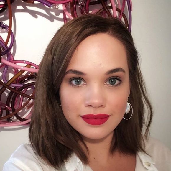 Meet your Posher, Alexis - Picture 1 of 1